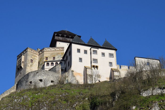 Ilustračný obrázok k článku Atraktívna novinka pre turistov: Obohatila aj Trenčiansky hrad či Skalku