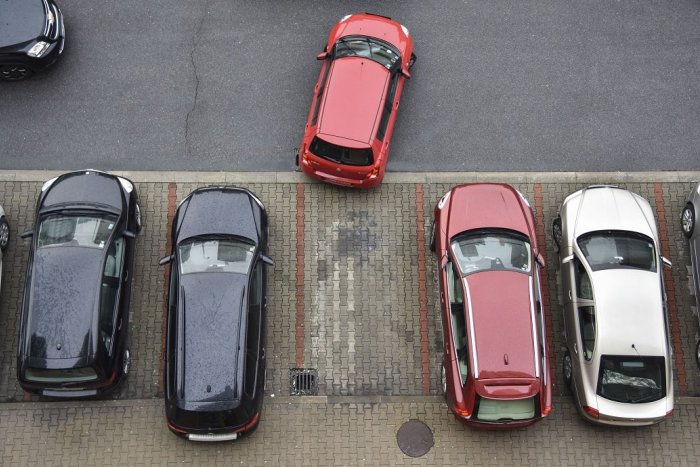 Ilustračný obrázok k článku V Trenčíne chcú vytlačiť z centra autá: Takto môžu narásť ceny parkovného