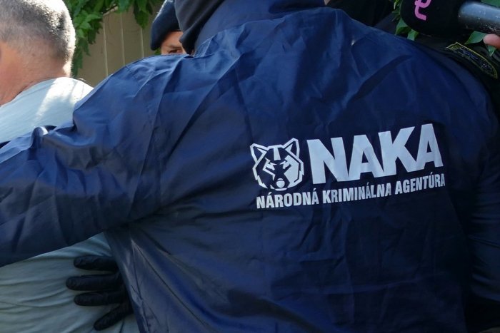 Ilustračný obrázok k článku Protidrogový zásah NAKA v Trenčianskom kraji: Polícia obvinila sedem osôb