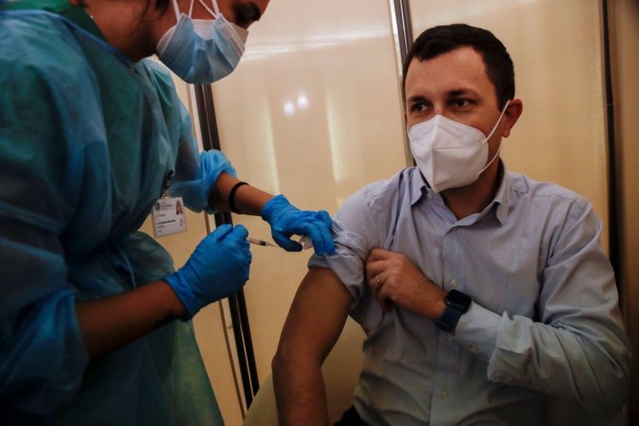 Ilustračný obrázok k článku Očkovanie proti COVID-19: V Trenčianskom kraji budú dve vakcinačné centrá