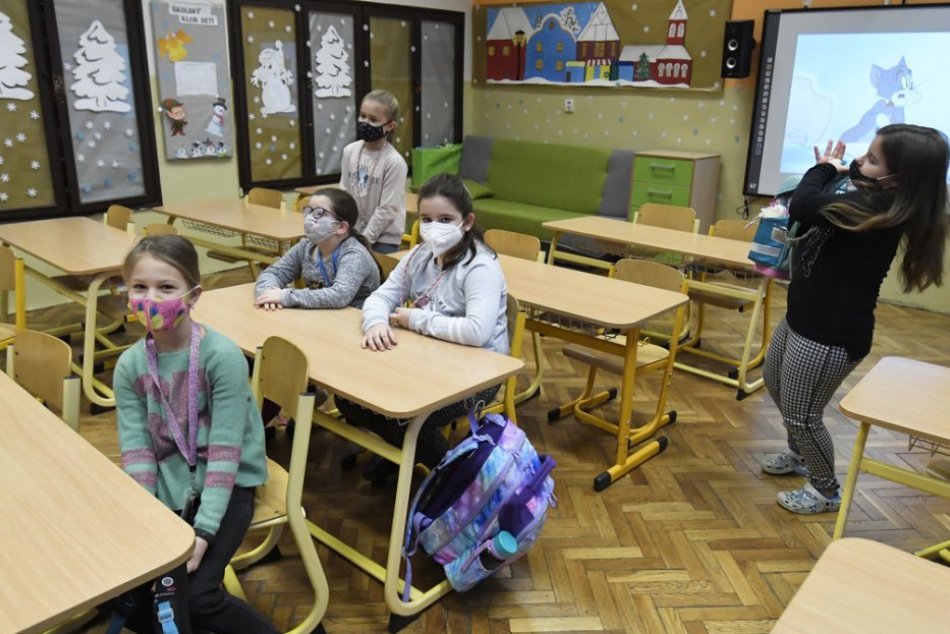 Ilustračný obrázok k článku Nielen Trenčín: Zatvoriť všetky školy musia až štyri okresy nášho regiónu