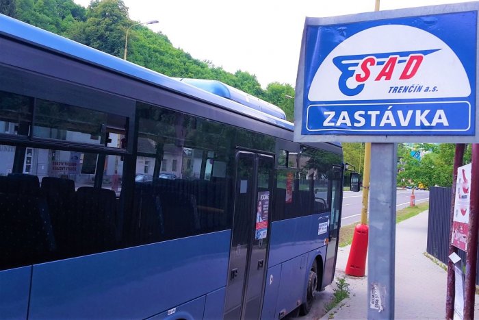 Ilustračný obrázok k článku Modré autobusy majú nový cestovný poriadok: PREHĽAD zmien v trenčianskom regióne