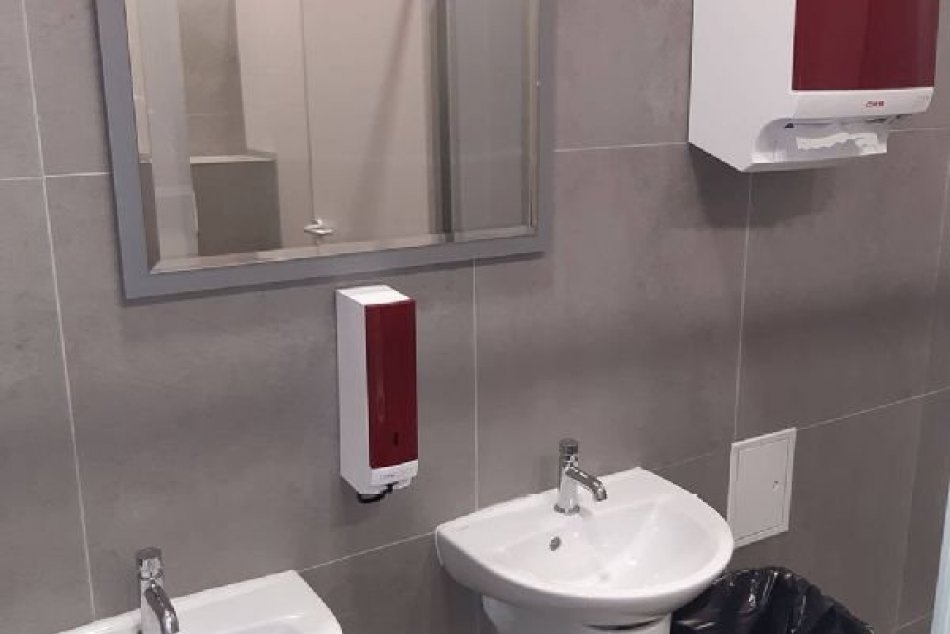 FOTO: Nemocnica v Bánovciach nad Bebravou zrekonštruovala toalety